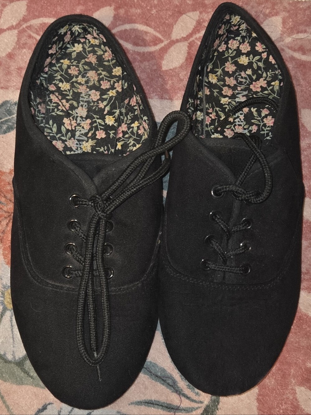 Women’s Black Lace-Up Canvas Flats